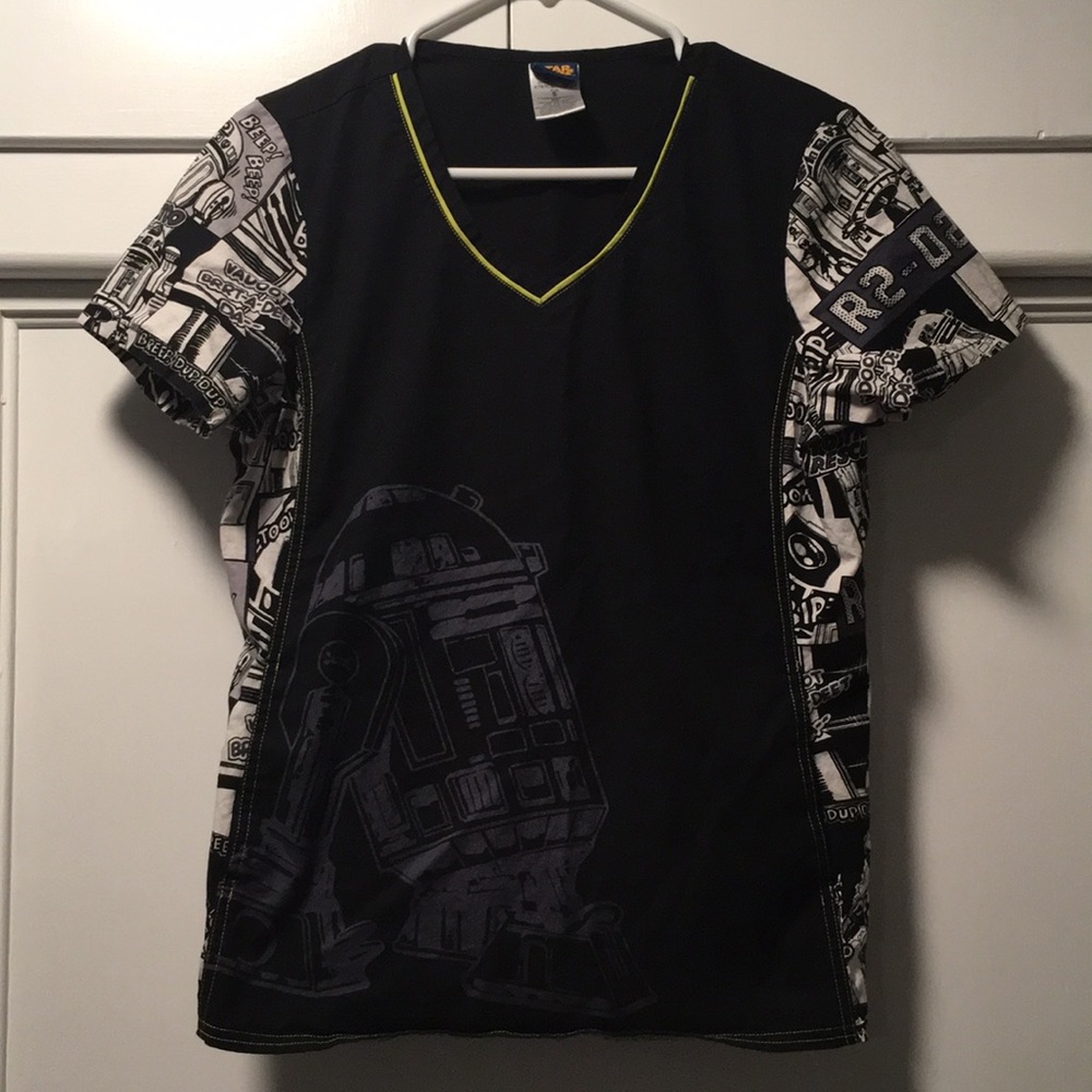 Star Wars R2D2 scrub top